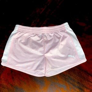 Puma girls 8/10 M Light Pink white strip  Athletic Shorts. New never worn.